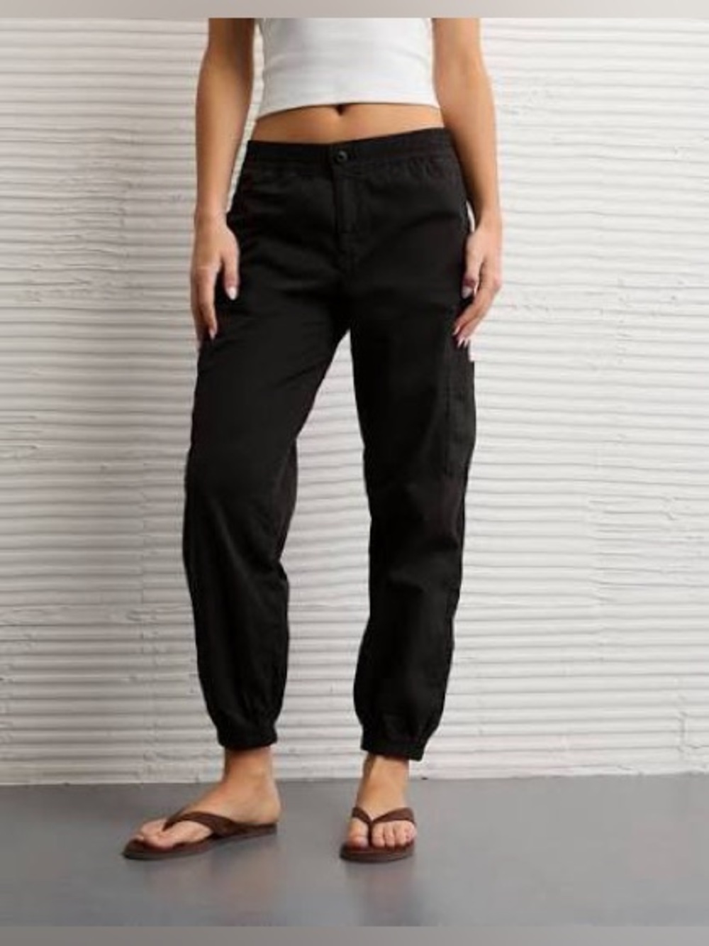 American Eagle Relaxed Super Stretch Black Jogger Pants